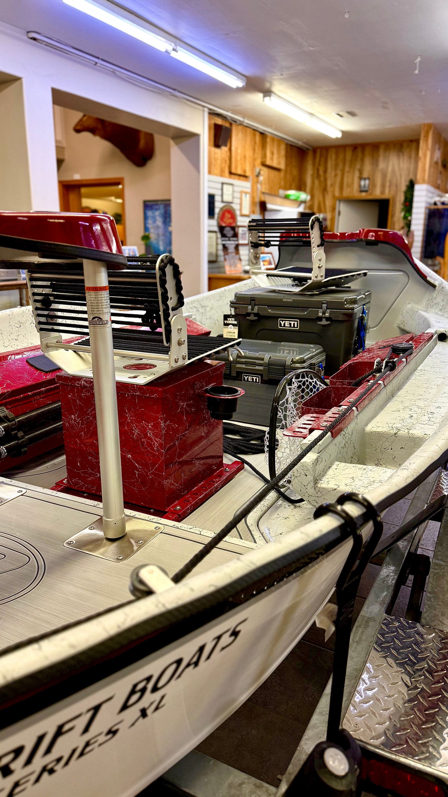 Showroom XL Low Profile