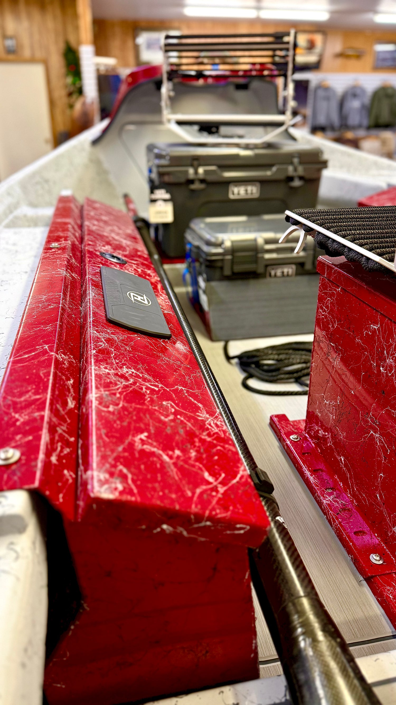 Showroom XL Low Profile